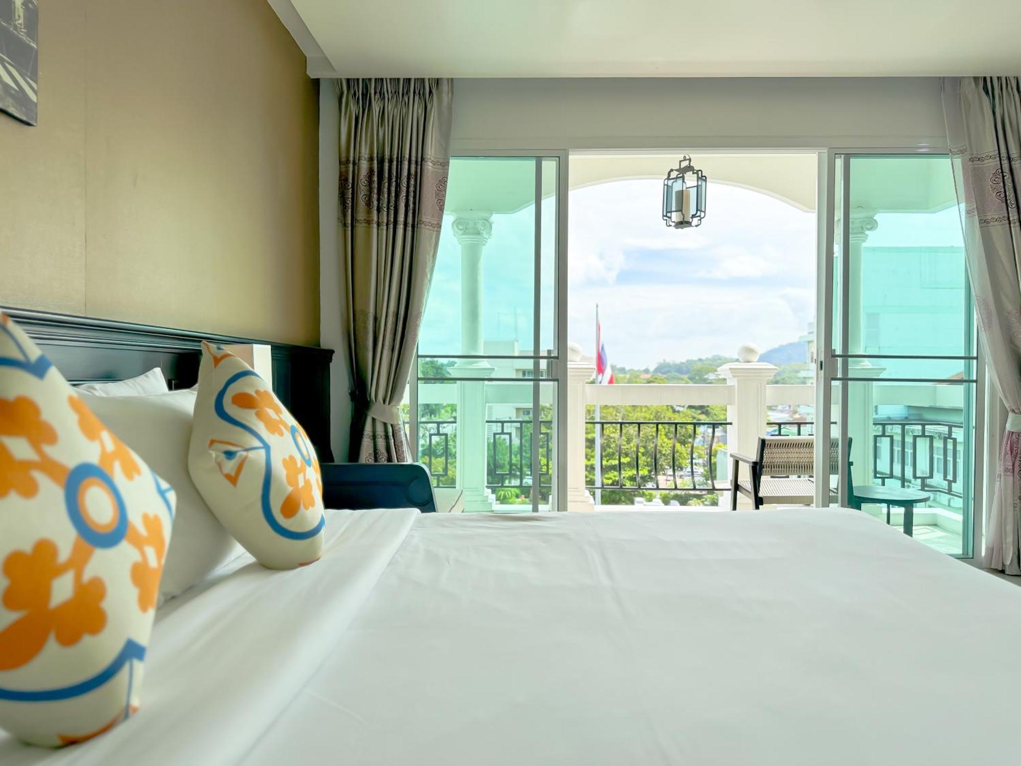 Grand Supicha City Hotel - Sha Plus Phuket Bagian luar foto