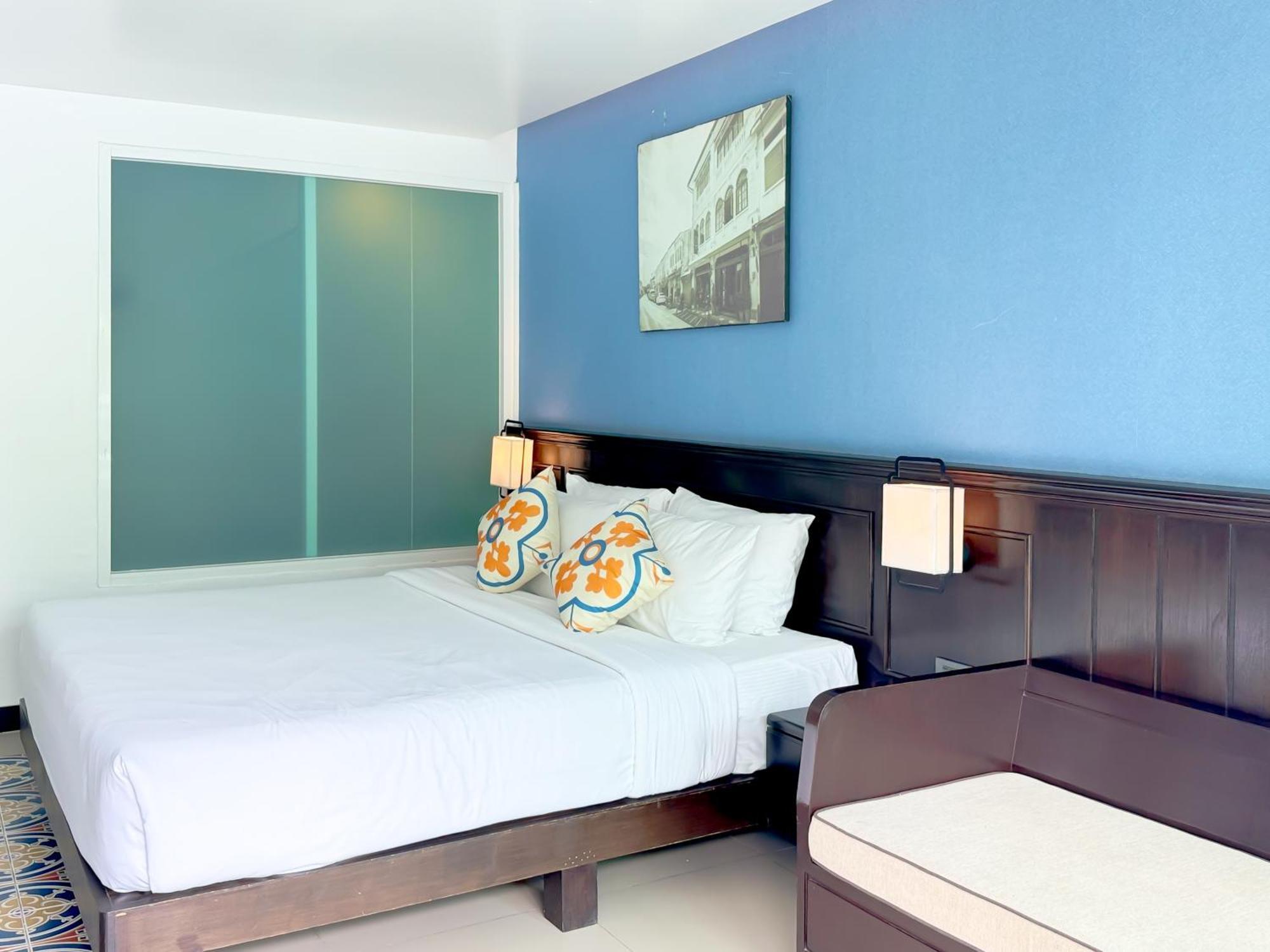 Grand Supicha City Hotel - Sha Plus Phuket Bagian luar foto