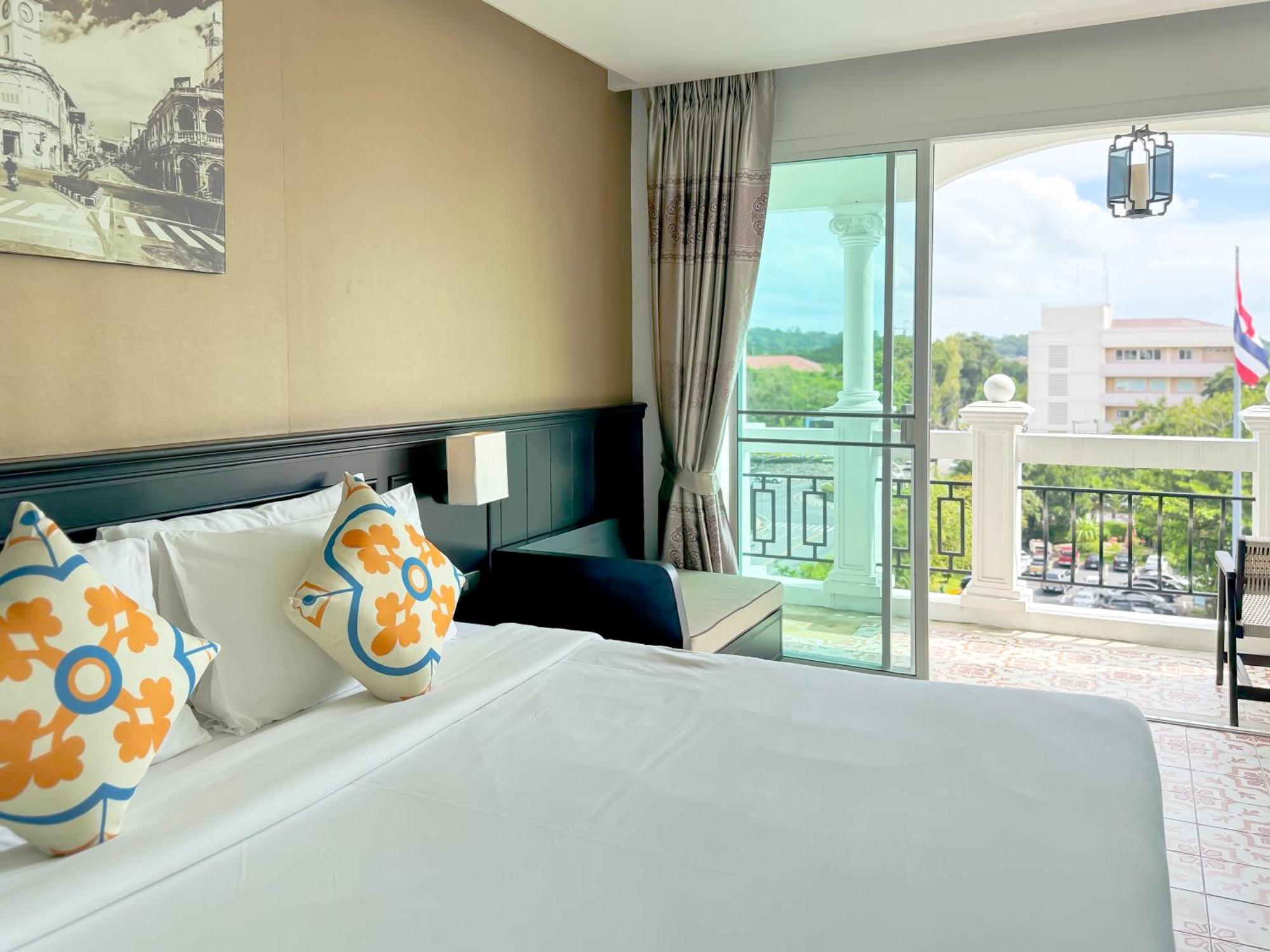 Grand Supicha City Hotel - Sha Plus Phuket Bagian luar foto