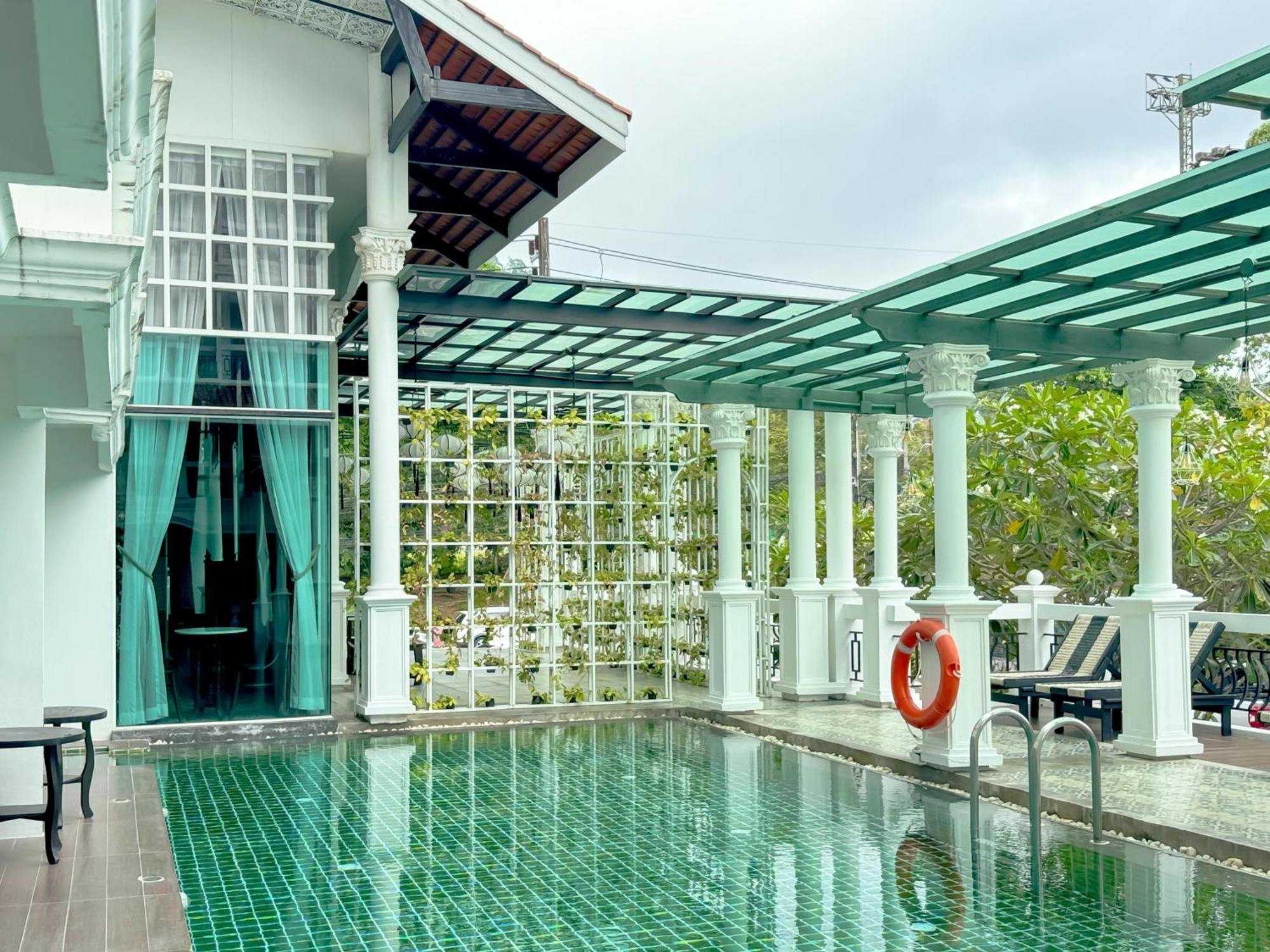 Grand Supicha City Hotel - Sha Plus Phuket Bagian luar foto
