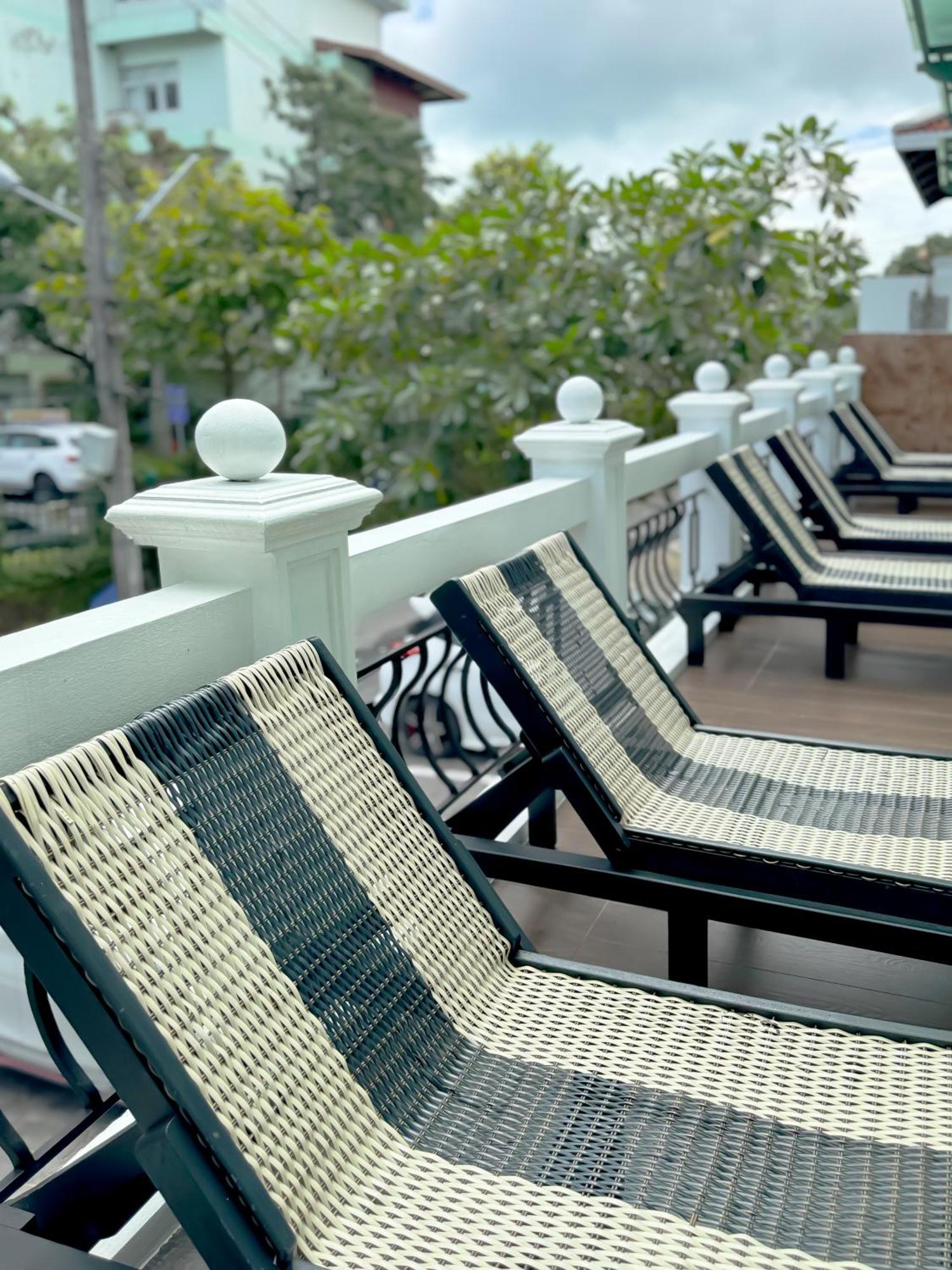 Grand Supicha City Hotel - Sha Plus Phuket Bagian luar foto