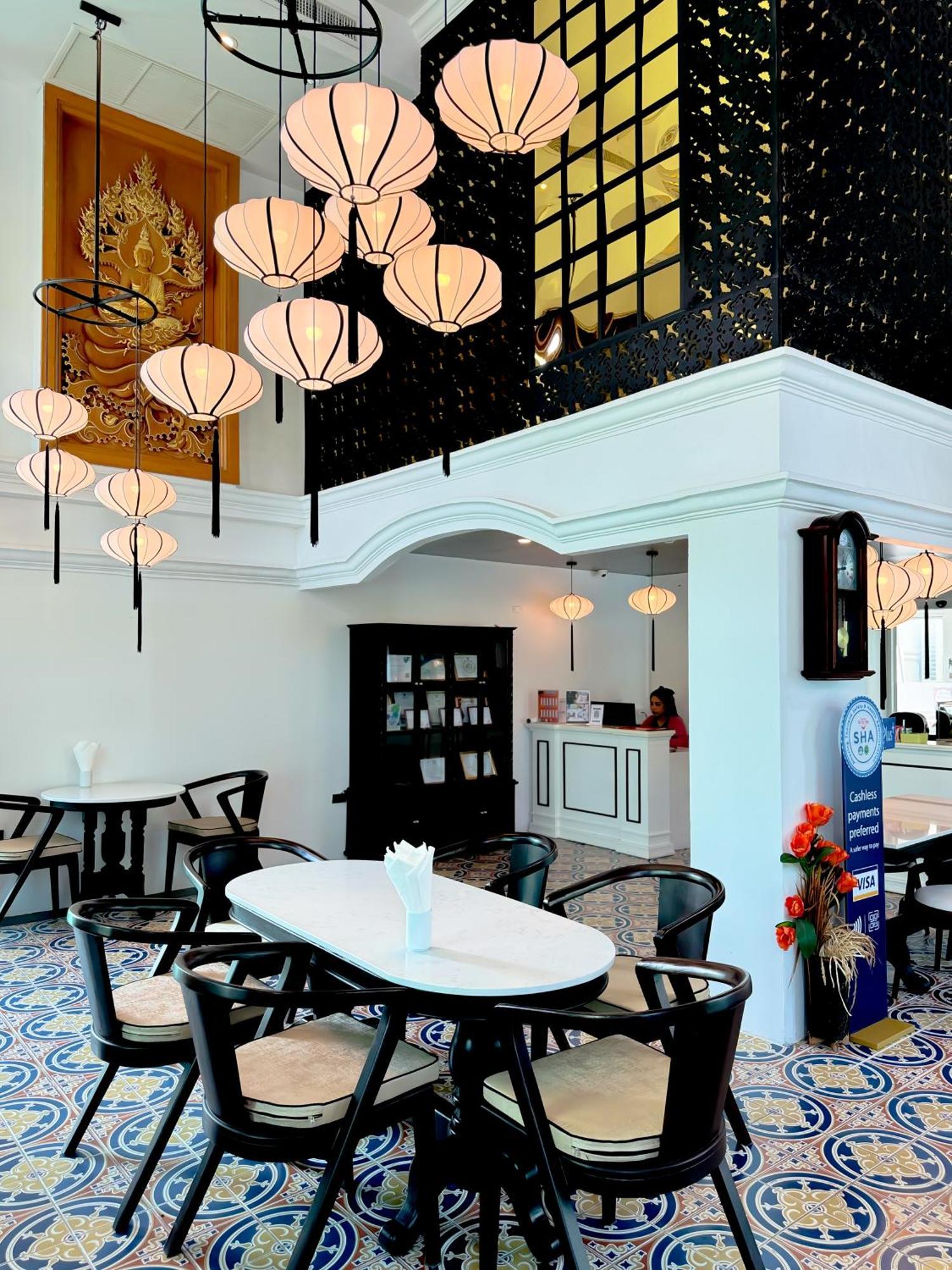 Grand Supicha City Hotel - Sha Plus Phuket Bagian luar foto