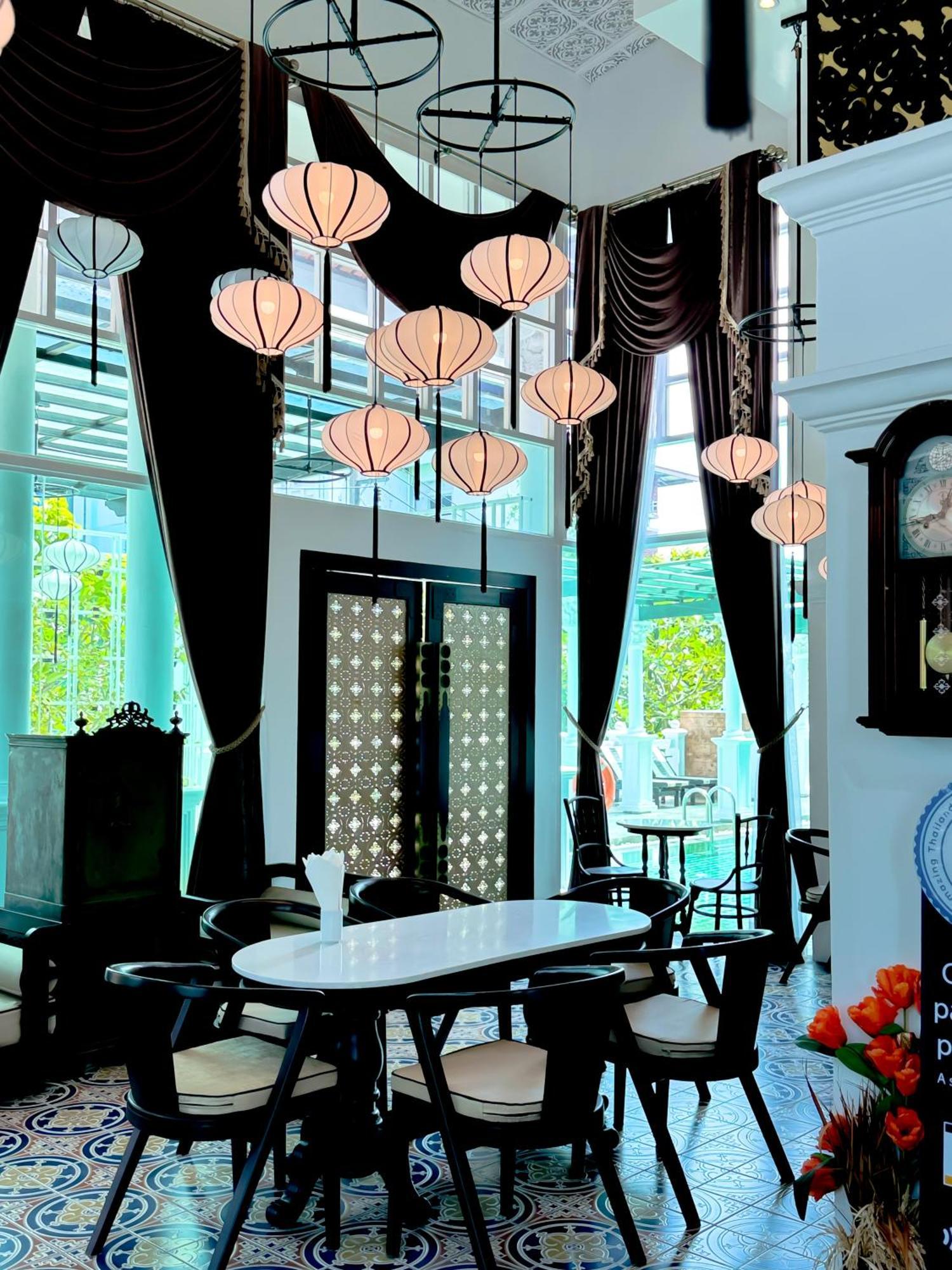 Grand Supicha City Hotel - Sha Plus Phuket Bagian luar foto
