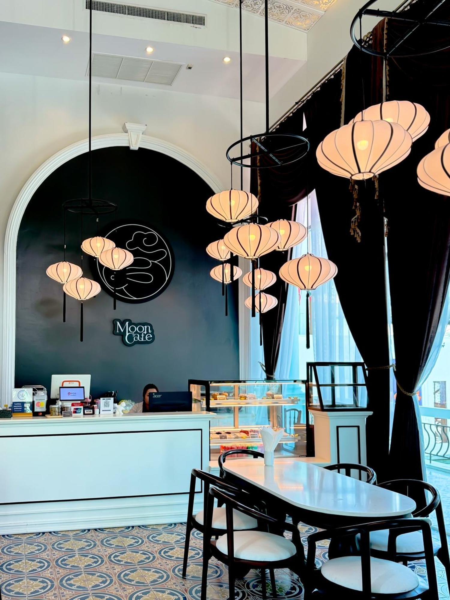 Grand Supicha City Hotel - Sha Plus Phuket Bagian luar foto