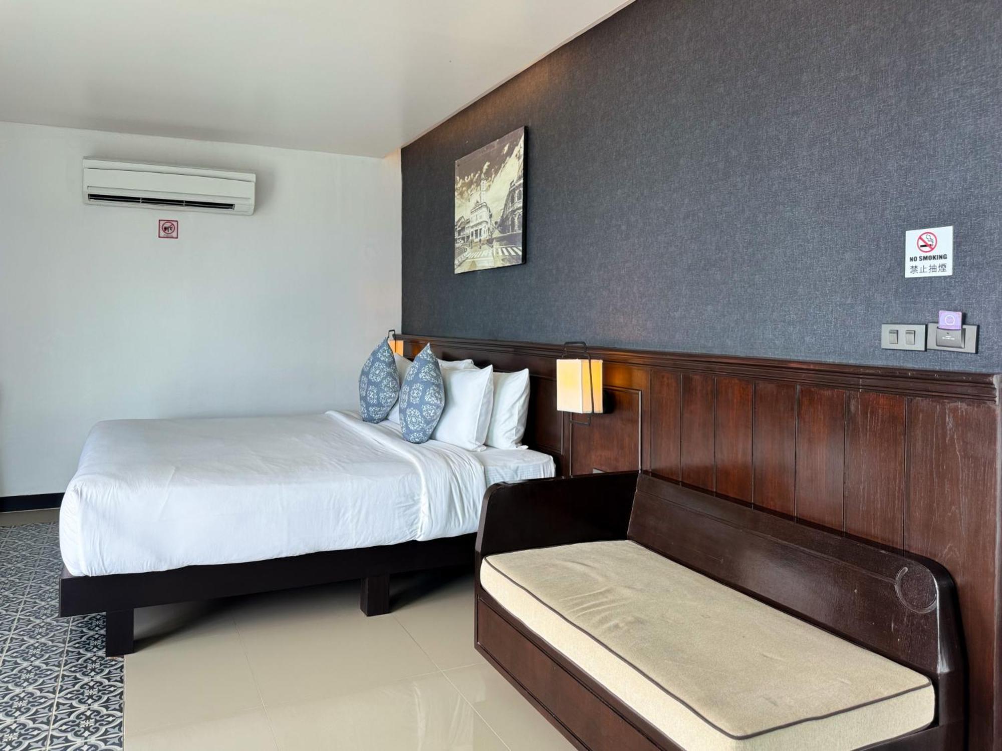 Grand Supicha City Hotel - Sha Plus Phuket Bagian luar foto