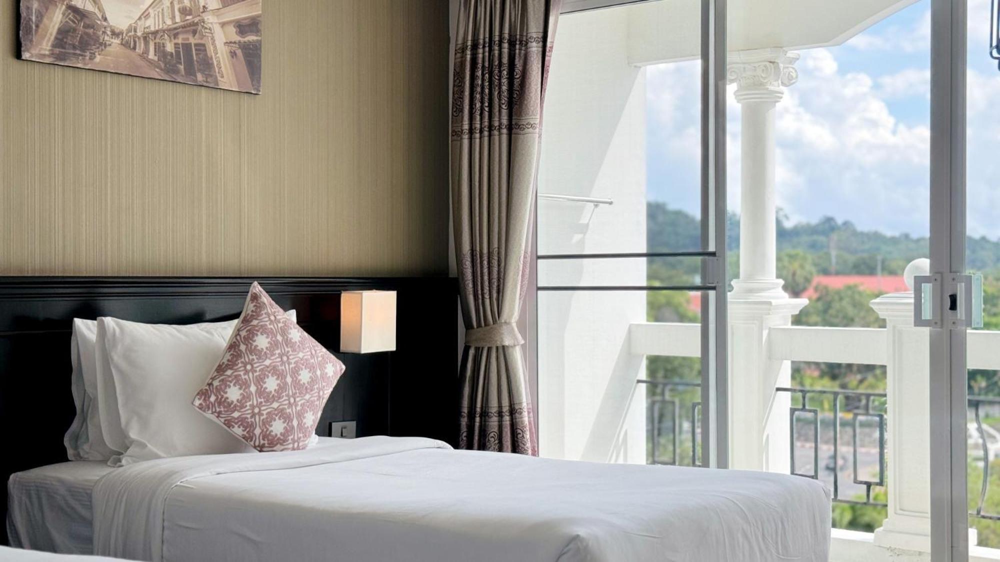Grand Supicha City Hotel - Sha Plus Phuket Bagian luar foto