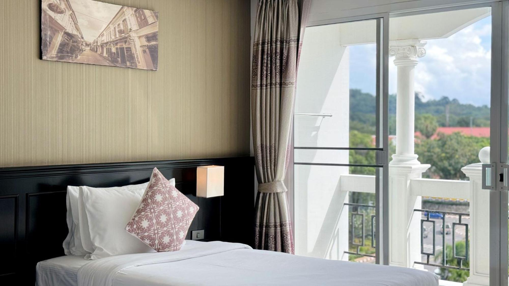 Grand Supicha City Hotel - Sha Plus Phuket Bagian luar foto