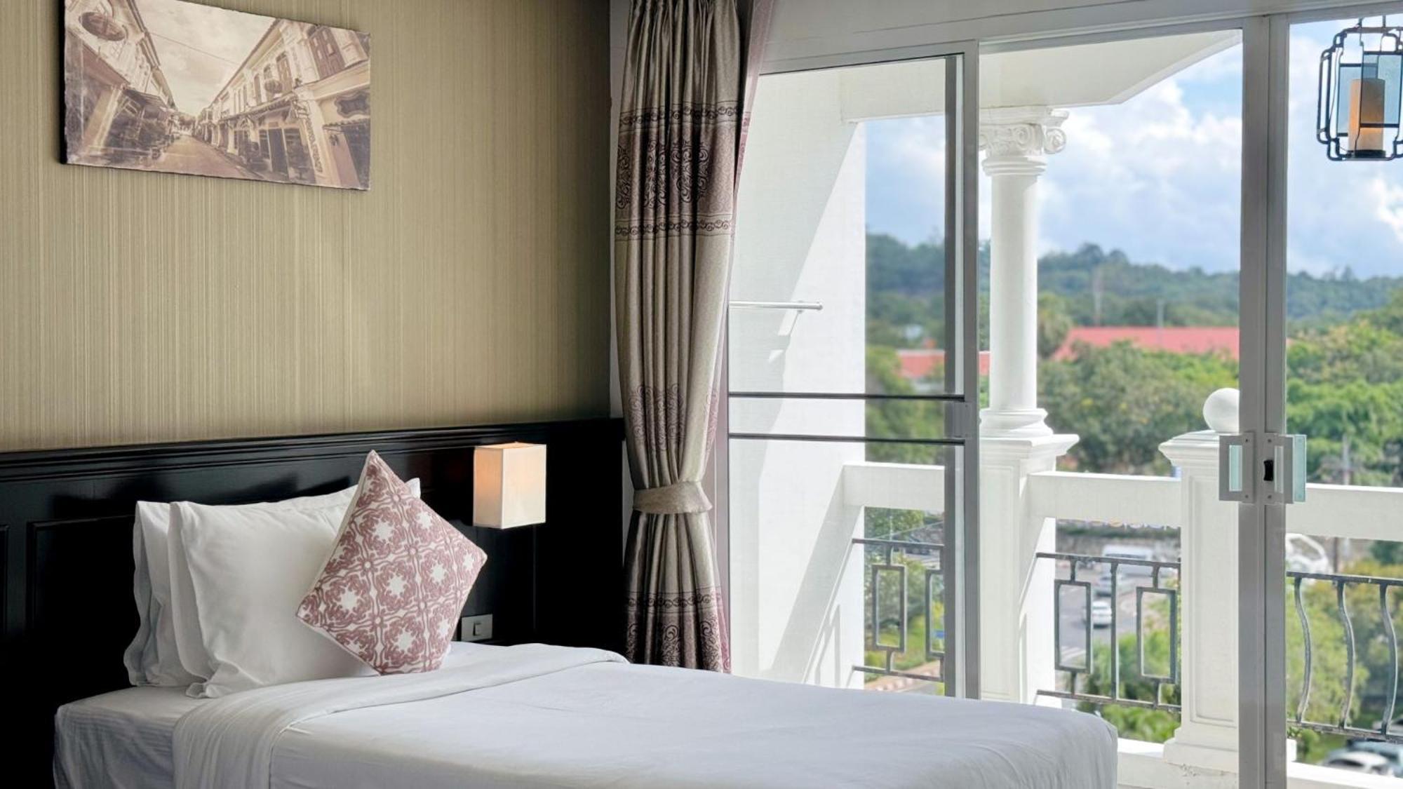 Grand Supicha City Hotel - Sha Plus Phuket Bagian luar foto