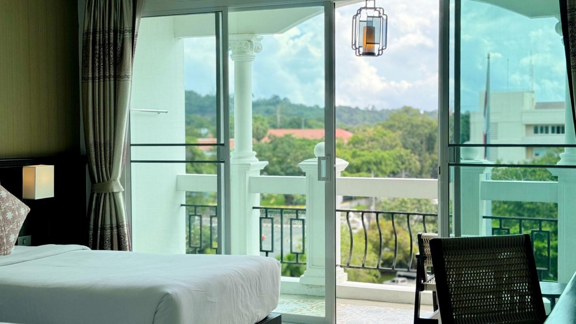 Grand Supicha City Hotel - Sha Plus Phuket Bagian luar foto