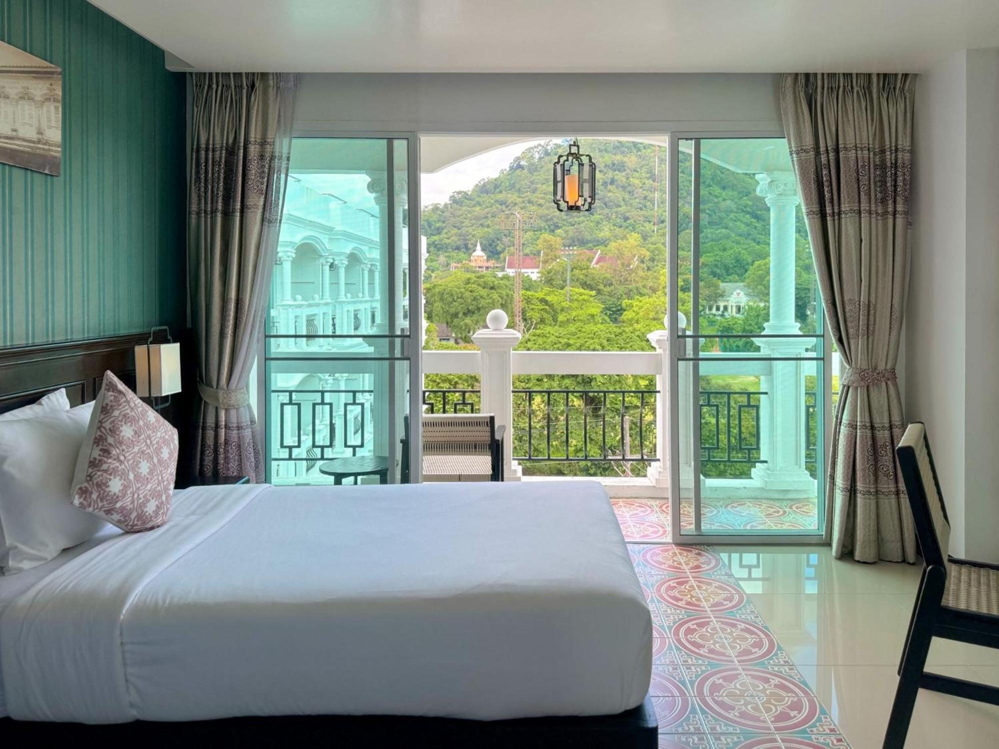 Grand Supicha City Hotel - Sha Plus Phuket Bagian luar foto